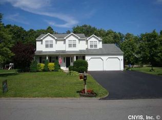 6622 Maricarol Ln, Kirkville, NY 13082