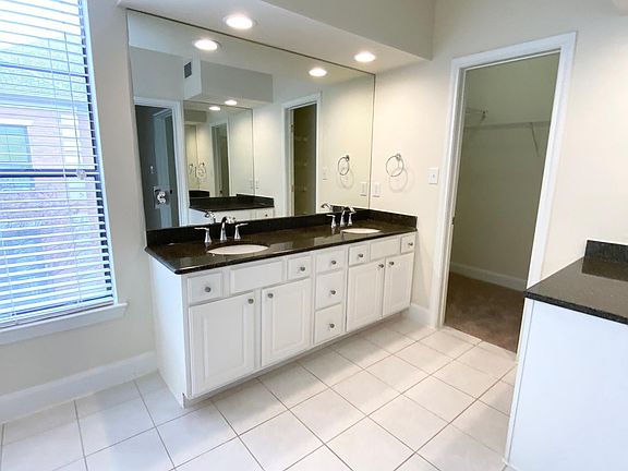 5th image of 8604 Thackery St #91