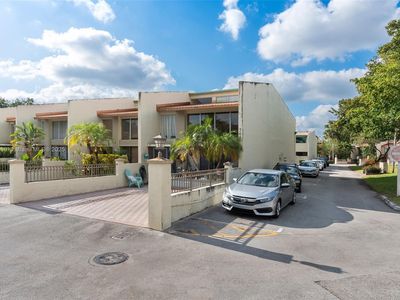 741 E Coco Plum Cir APT 8, Plantation, FL, 33324
