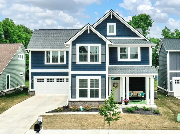 305 Thomas Point Dr, Fortville, IN 46040