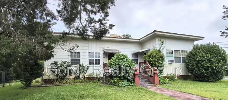 1st image of 2941G N Green St