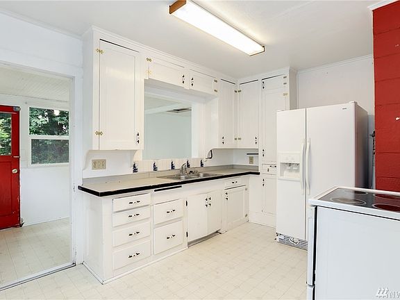 2nd image of 420 Ofarrell Ave SE