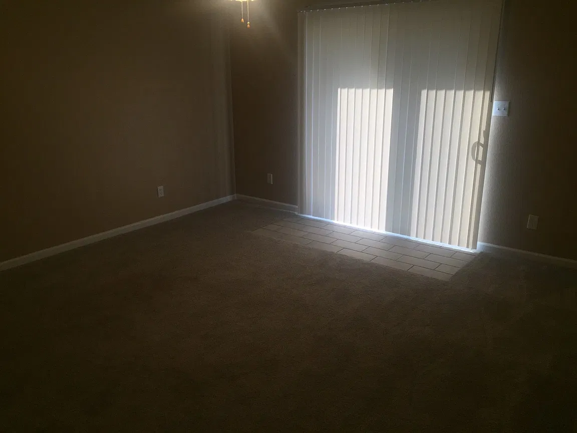 907 Pear St Apt D - 1 — Photo 3