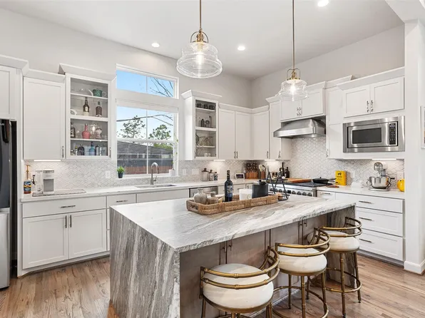 4504 Yupon St, Houston, TX 77006