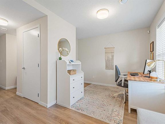 3rd image of 160 Copperleaf Way SE