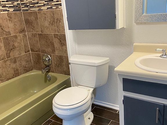 4th image of 125 E Langley Blvd #4