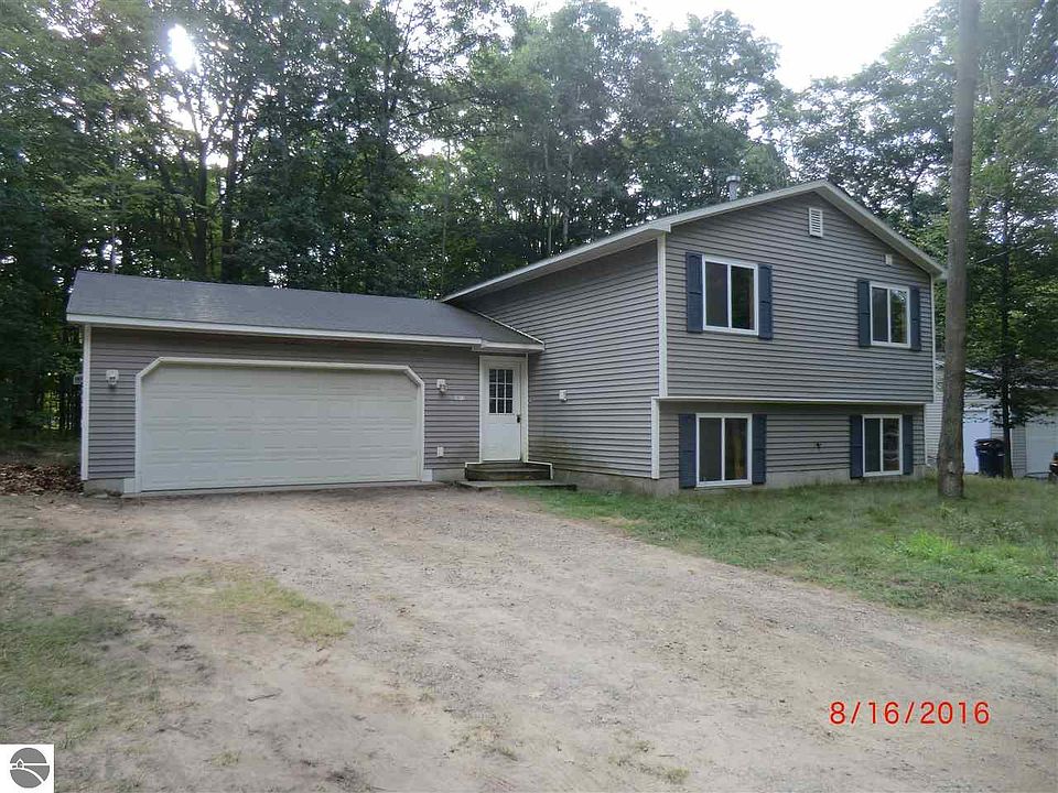 1st image of 19077 Birch View Trl