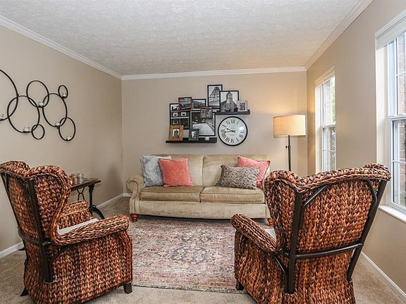 5th image of 4693 Beechknoll Ln