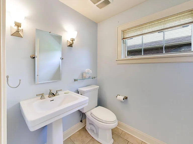 405 N Washington Ave — Photo 14