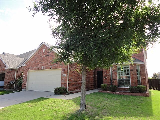 1st image of 2516 Travis Dr
