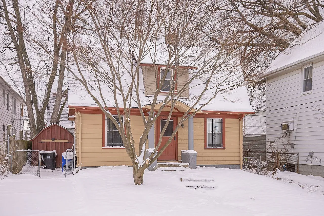 1388 Penhurst Rd photo 1