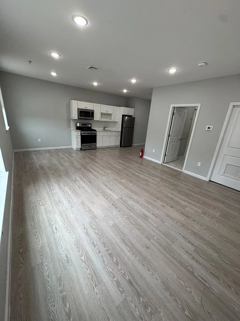 2 bed, $2,127 — Photo 1
