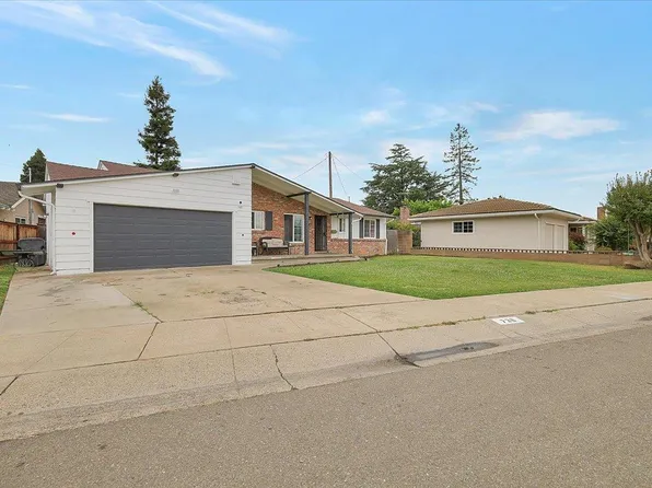 738 Costa Dr, Lodi, CA 95240