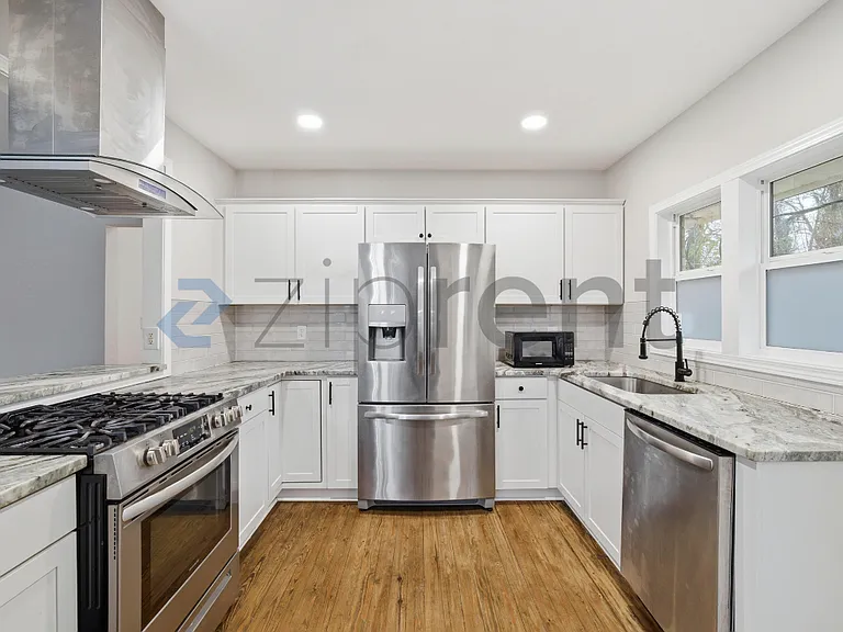 1788 Broadwell St SW — Photo 6