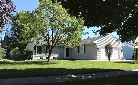 408 Irvine Rd photo 1