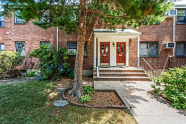 16-37 Utopia Parkway, #2-33