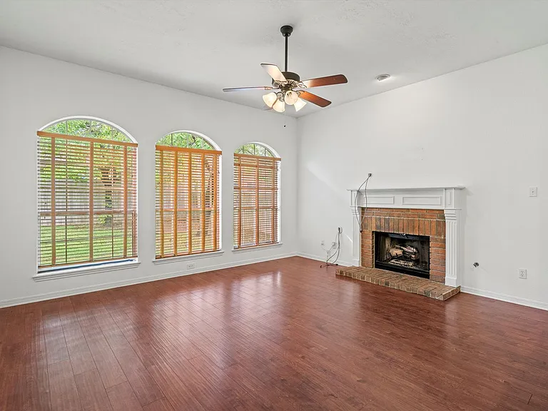 7902 Isaac Pryor Dr — Photo 13