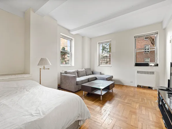 500 Grand Street image 1 of 4