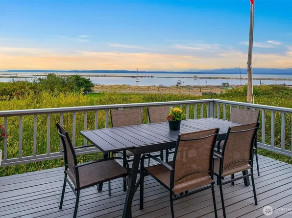 2682 Sunlight Beach Road, Clinton, WA 98236