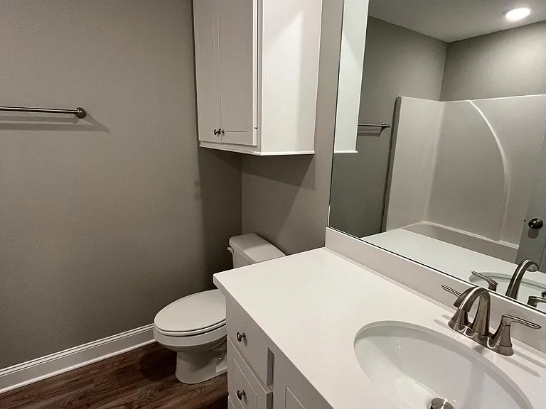 541 Silver Hl — Photo 23