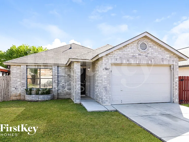 6907 Saharastone Dr — Photo 1