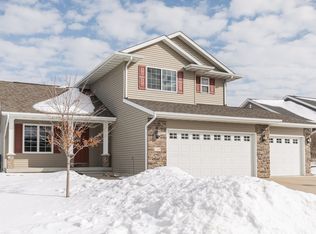 2704 Dawn Ave SW, Cedar Rapids, IA 52404