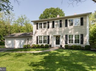 20 Wallingford Dr, Princeton, NJ 08540