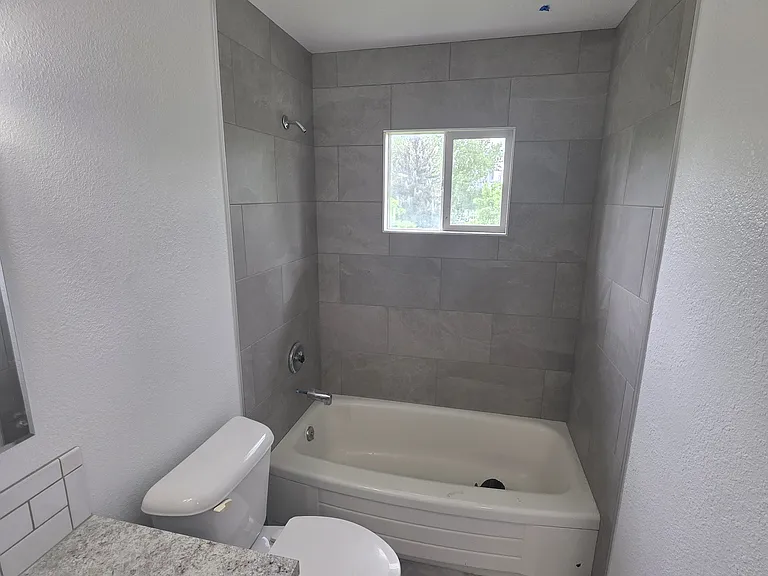 308 E Ticknor St #2 — Photo 15