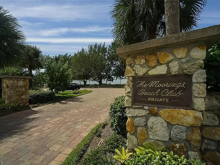 2100 Gulf Shore Blvd N #208 — Photo 14