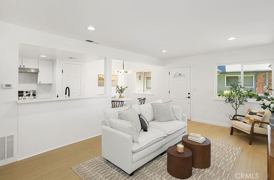 1st image of 16635 Viewpoint Ln #11B