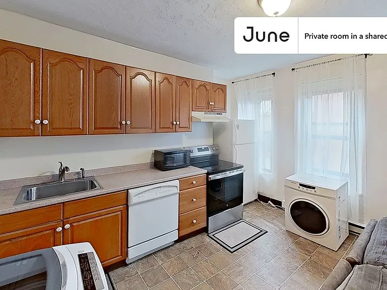 181 Northampton St #A — Photo 6