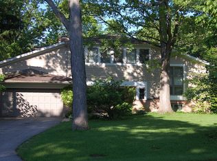 1124 Wade St, Highland Park, IL