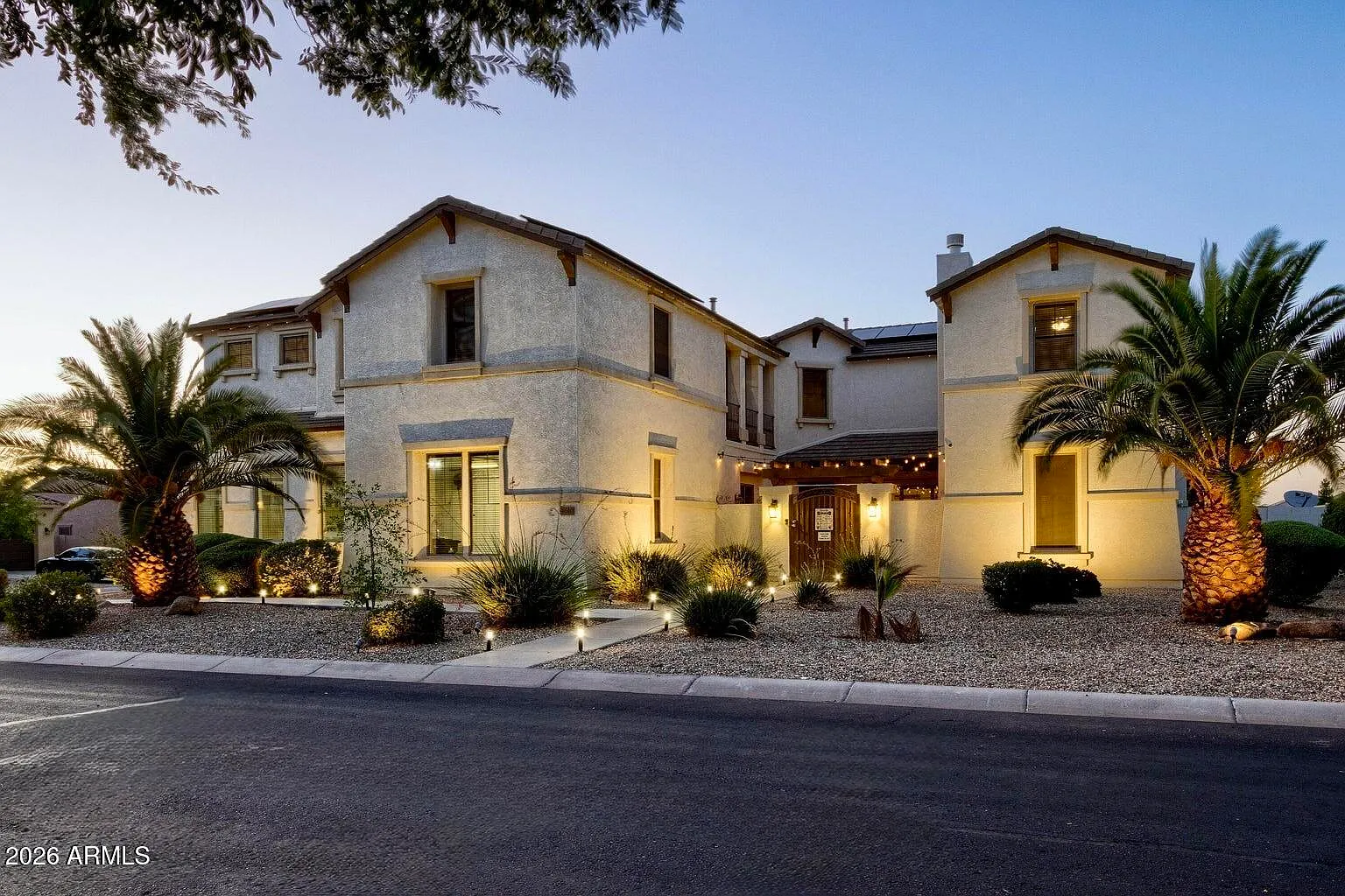 5 bed, 3.5 bath, 5588 sqft, $5,600 — Photo 3
