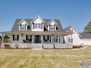 426 Ed Baeder Rd, Hazel Green, AL 35750