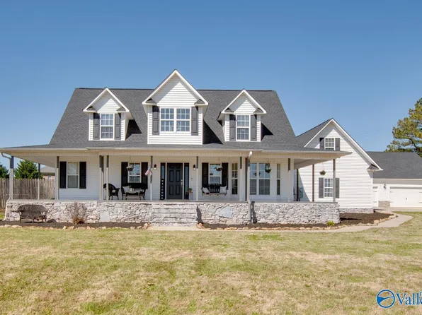 426 Ed Baeder Rd, Hazel Green, AL 35750