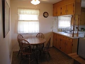 4th image of 1327 Nover Ave