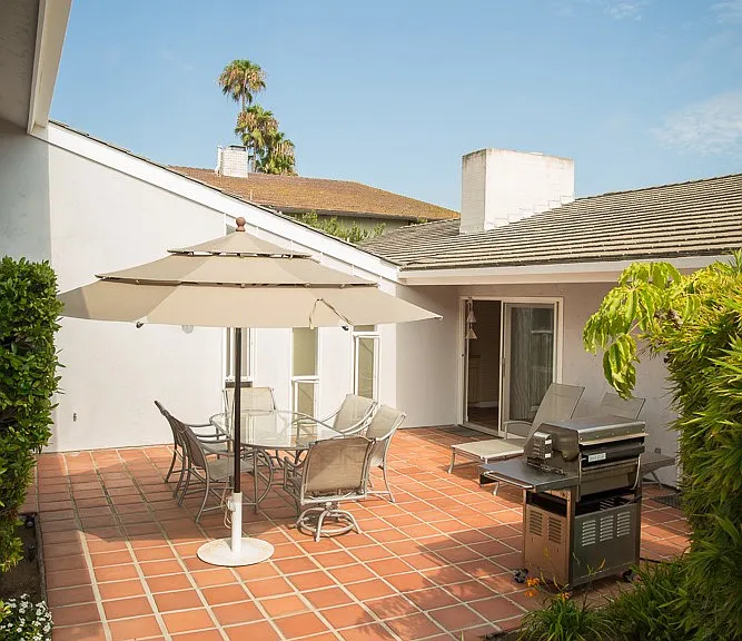 1004 Emerald Bay — Photo 15
