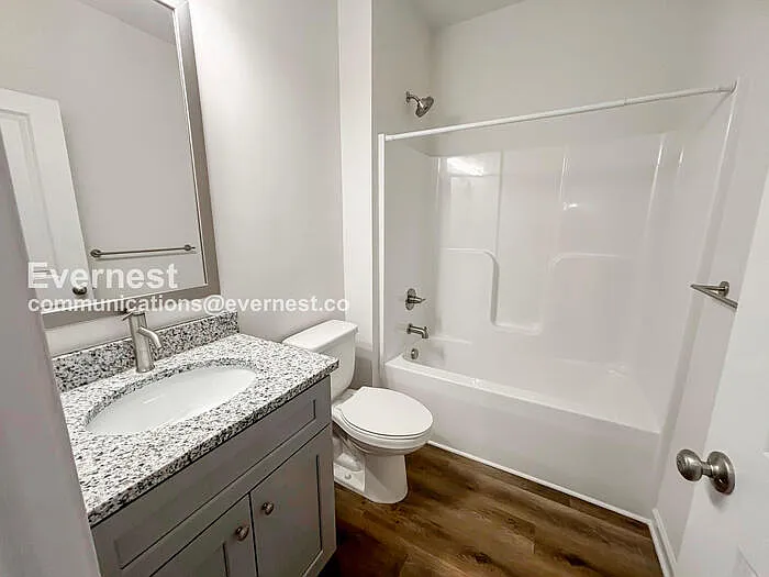 2722 Crawford Ave — Photo 8