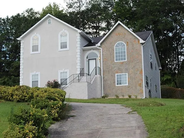 2053 Oakleaf Ln, Lithia Springs, GA 30122