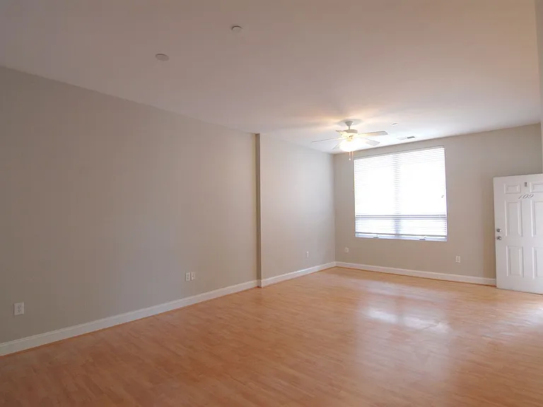 360 S Elm St #109 — Photo 6