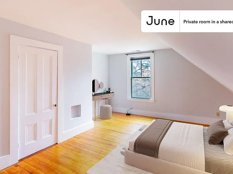 337 Central St #D — Photo 1