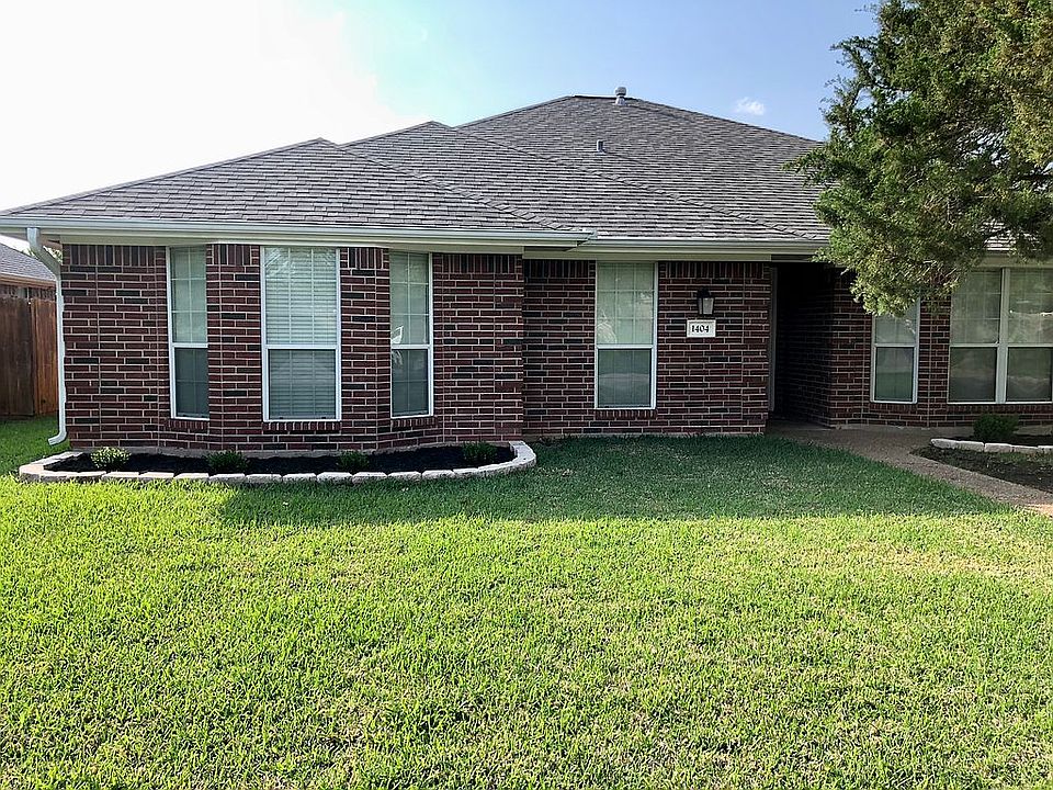 2nd image of 1404 Fincastle Loop