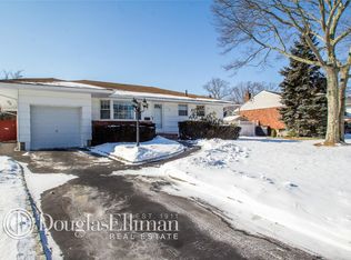 170 Marilynn St, East Islip, NY 11730