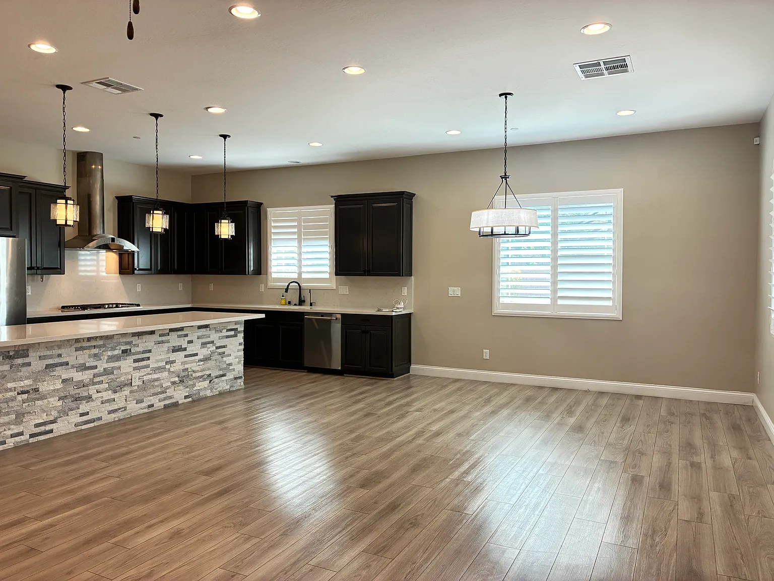 593 Chromatic Chord Ct NV — Photo 4