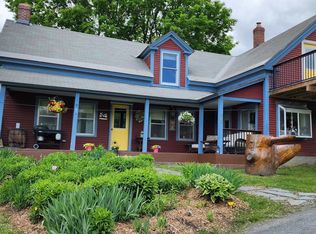 562 Ripley Rd, Waterbury Center, VT 05677