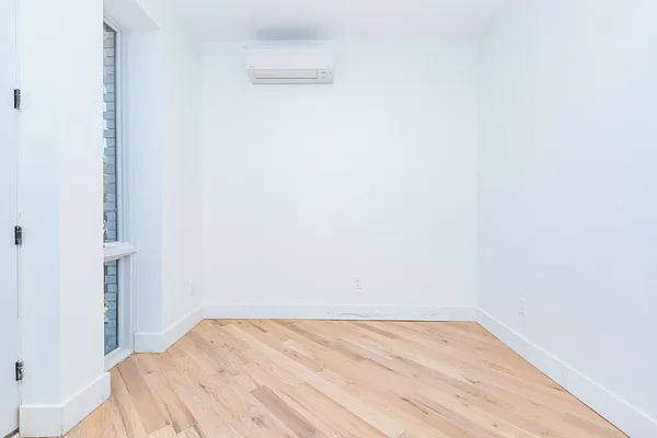 Rented by Nooklyn NYC LLC | media 12