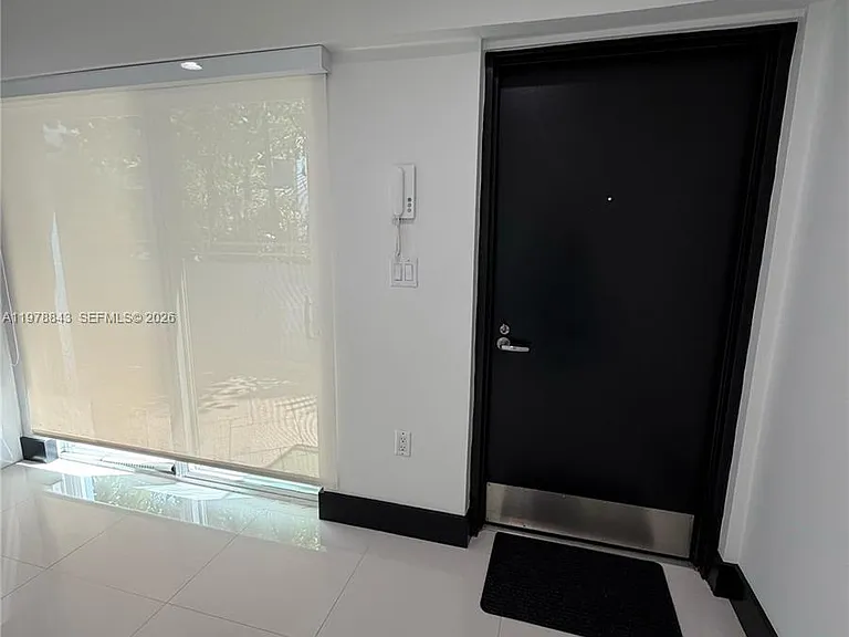 2699 Tigertail Ave #14 — Photo 6