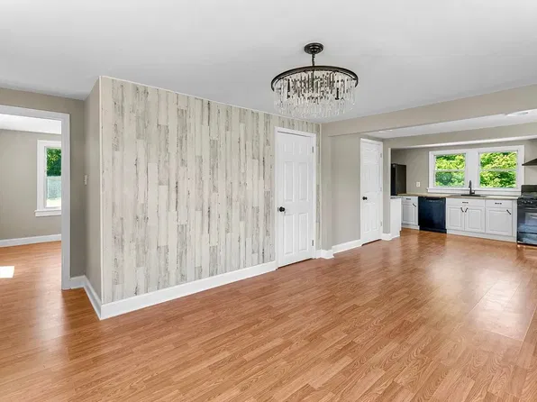 2302 Lighthouse View Dr, Heathsville, VA 22473