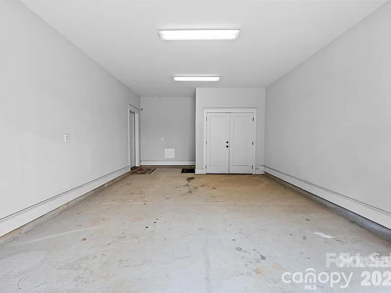 622 Mattie Rose Ln — Photo 39