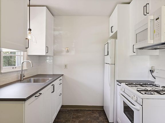 5th image of 1288 Cleveland Ave S #1